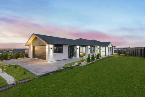 62 Twin Parks Rise, Papakura, Papakura