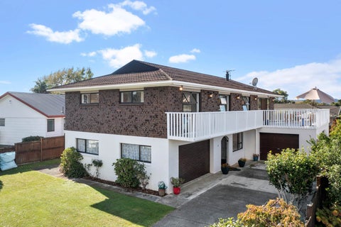 5 Oakmont Place, Wattle Downs, Auckland