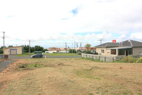 306 Gore Street, Bluff