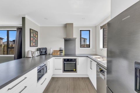 9 Discovery Place, Marfell, New Plymouth