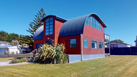 13 Rua Avenue, Waitārere Beach, Levin