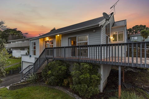 2/9 Lynngate Place, Hillcrest, Auckland