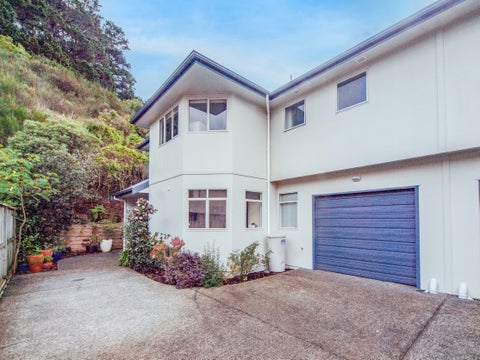 10A Chippenham Grove, Churton Park, Wellington