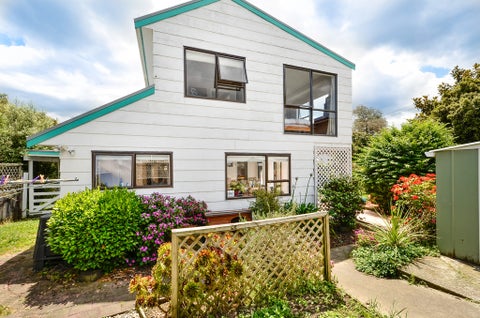 2/52 Rambler Crescent, Beach Haven, Auckland