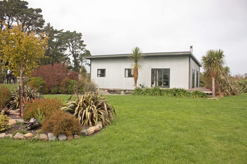 77 Waite Street, Featherston
