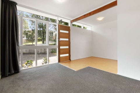 2/18 Commodore Drive, Lynfield, Auckland