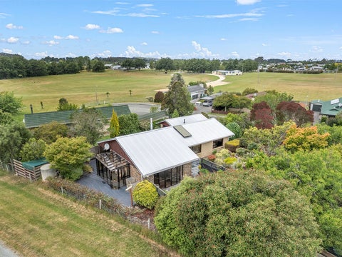 8 Parklane Place, Weston, Oamaru