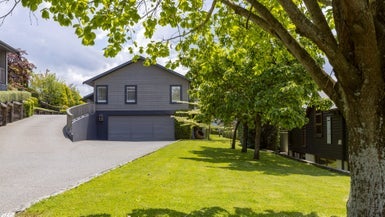 22B Pipi Street, Two Mile Bay, Taupō
