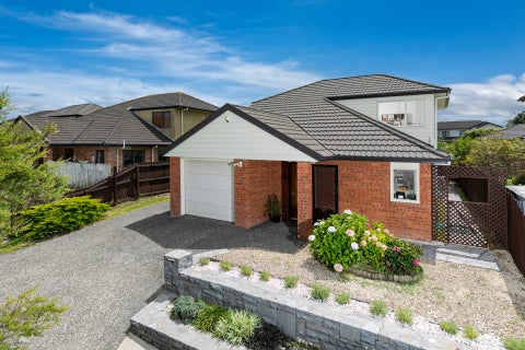 10 Lucienne Drive, Ranui, Auckland