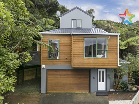 5A Parsons Glen, Karori, Wellington