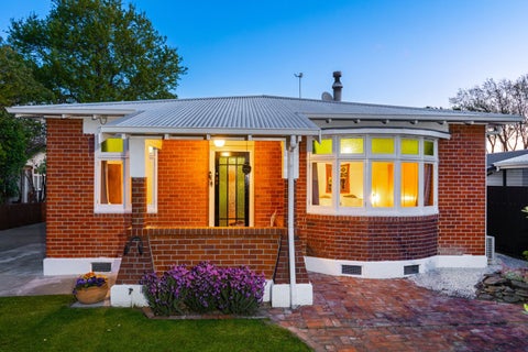 12 Dillons Point Road, Islington, Blenheim