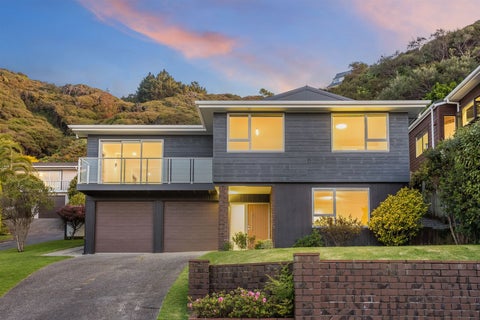 35 Leeward Drive, Whitby, Porirua