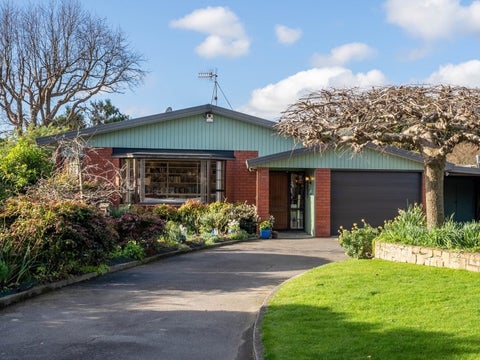 11 Fleetwood Grove, Waikanae