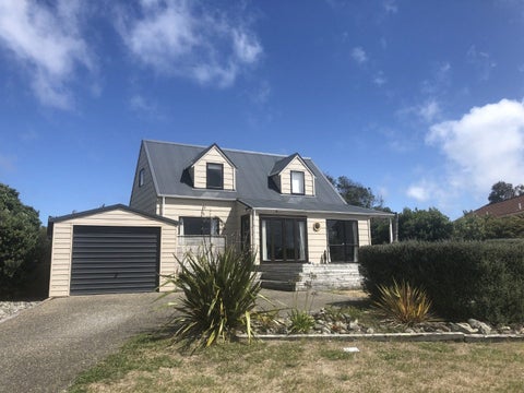 264 Manly Street, Paraparaumu Beach, Paraparaumu