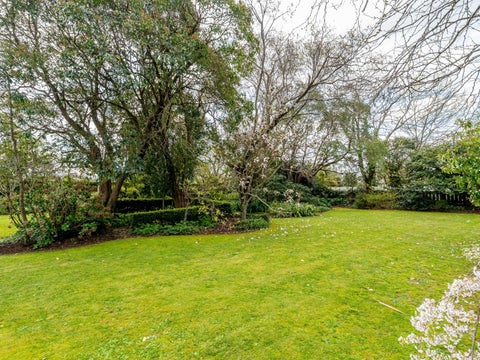 86 Kuratawhiti Street, Greytown