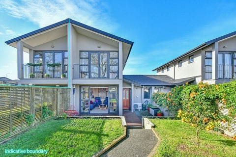 2/8 Landscape Road, Papatoetoe, Auckland