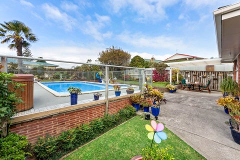 6 Kendrick Place, Blockhouse Bay, Auckland