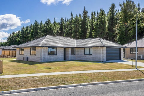 32 Kingfisher Avenue, Amberley, Amberley