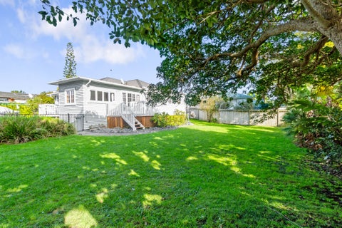 1/127 Birkdale Road, Birkdale, Auckland