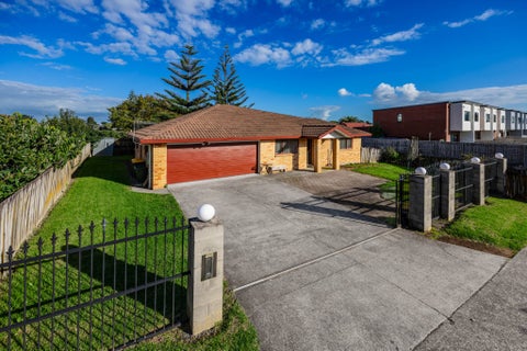 15 Tilberg Street, Favona, Auckland