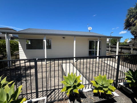 13 Barnfield Place, Glendene, Auckland