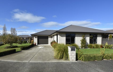 2 Hereford Drive, Carterton