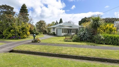 85 South Road, Manaia, Manaia