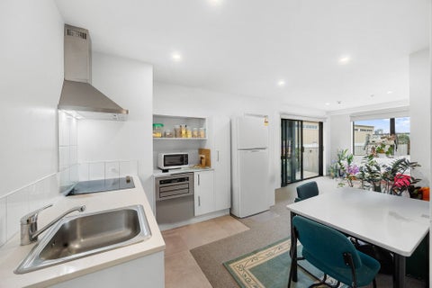 G02/28C Eileen Newey Place, Henderson, Auckland