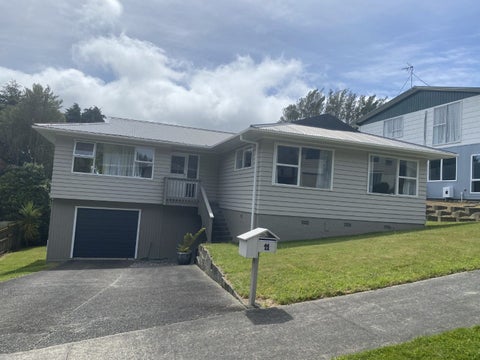 11 Westhaven Drive, Tawa, Wellington