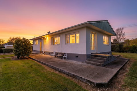 1764 Cust Road, Cust, Cust