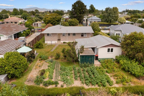 15 March Street, Spring Creek