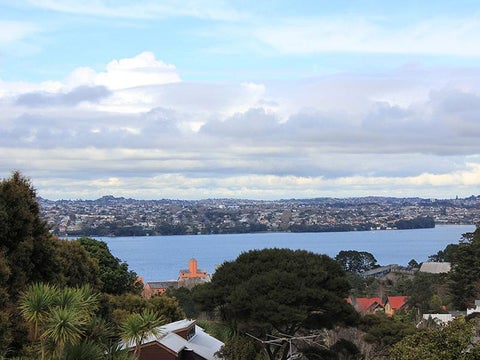8A Colonial Road, Birkenhead, Auckland