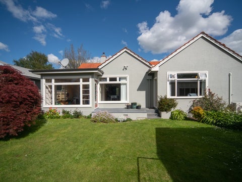 547 Featherston Street, Roslyn, Palmerston North