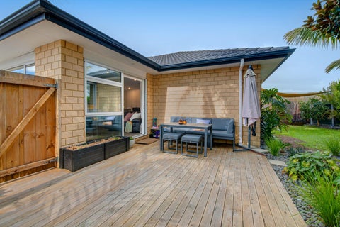 37C Doment Crescent, Orewa, Orewa