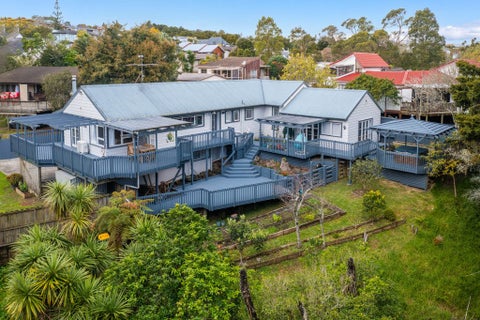 12 Palmetto Place, Goodwood Heights, Auckland