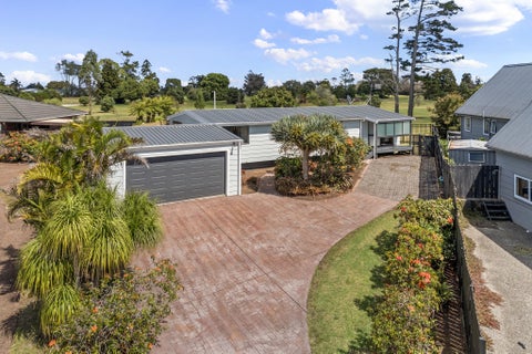 41 Pinehurst Place, Wattle Downs, Auckland