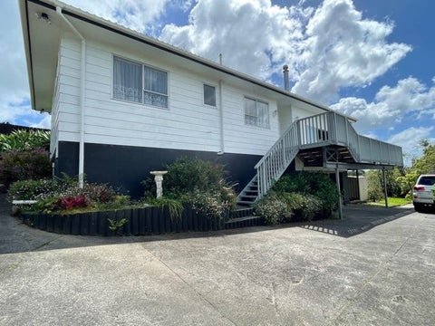 17 Sumich Place, West Harbour, Auckland