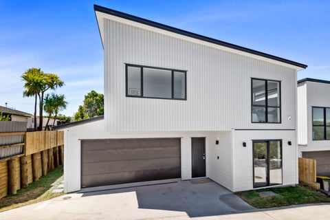 261A Glenfield Road, Hillcrest, Auckland
