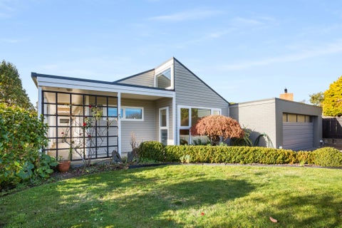 13 Fleetwood Grove, Waikanae