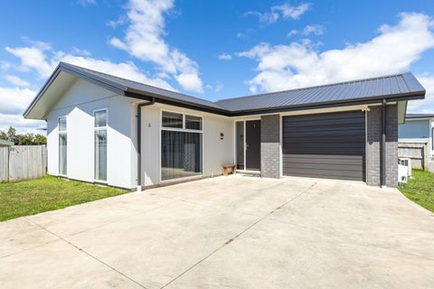 6 Toutouwai Lane, Inglewood, Inglewood