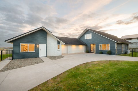 22 Kapua Crescent, Rototuna North, Hamilton
