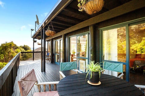 3A Whiorau Grove, Lowry Bay, Lower Hutt