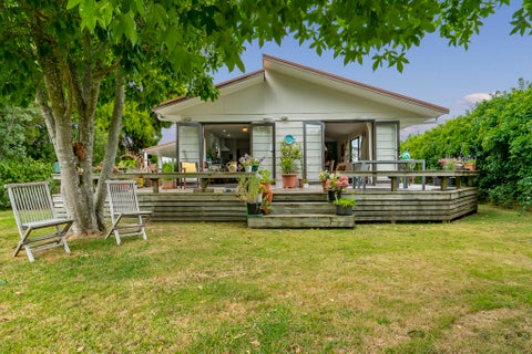 11 South Highway East, Whitianga