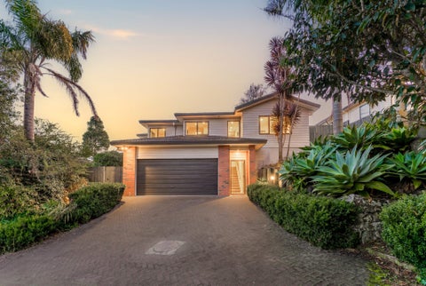 18 McKinley Road, Sunnyvale, Auckland