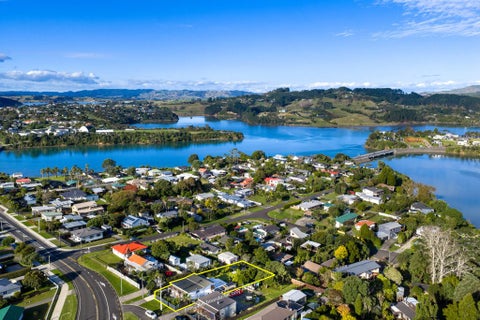70 Wainui Road, Raglan, Raglan
