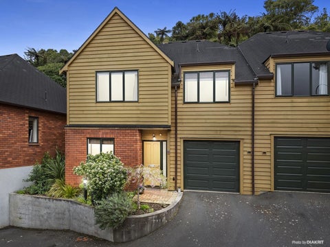 33 Futuna Close, Karori, Wellington
