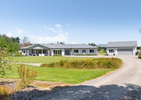 6 Campbell Drive, Martinborough