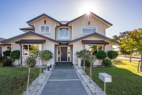 120 Pegasus Boulevard, Pegasus, Pegasus