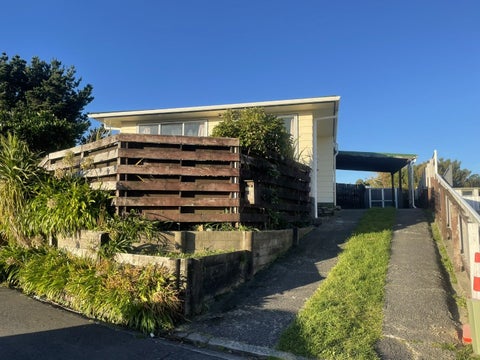 11 Mossburn Grove, Kelson, Lower Hutt