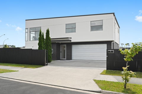 1 Oolong Court, Huntington, Hamilton